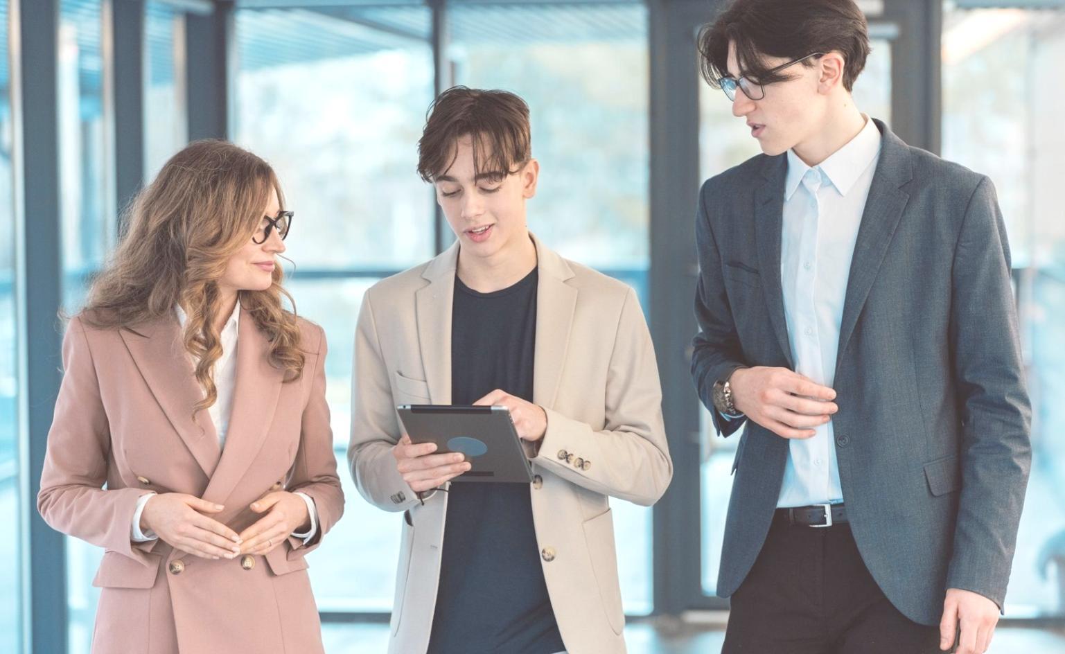 Análisis de presupuesto personal con gráficos y documentos